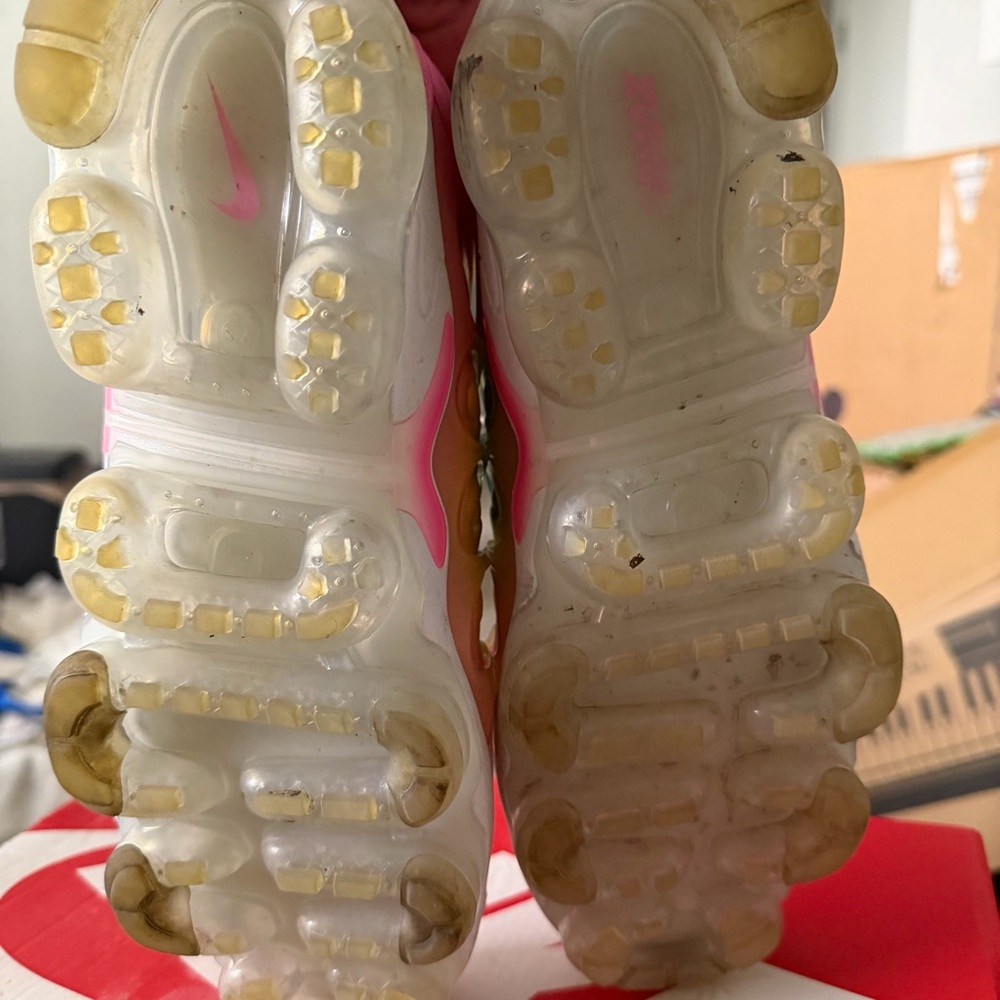 Nike Air VaporMax Plus 9 Pink Foam Sneakers 👟 (dirty) Free Gift 🎁 w/ purchase - Picture 9 of 9